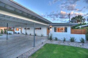 Exterior - Casa Mauka and Casa Makai Palm Desert, Entire 2 Unit Duplex with Private Pool (Palm Desert)