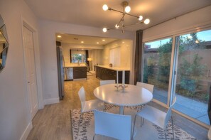 Dining - Casa Mauka and Casa Makai Palm Desert, Entire 2 Unit Duplex with Private Pool (Palm Desert)