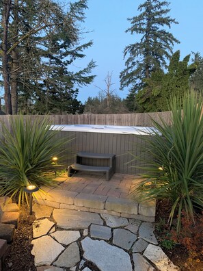 Bañera de hidromasaje exterior