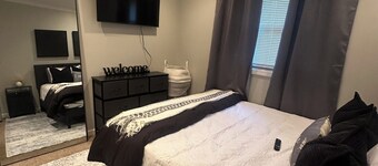 Modern Private Room Easy Access to Everything