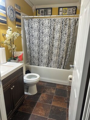 Bathroom - Modern Private Room Easy Access to Everything (Little Rock)