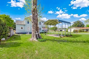 Property grounds - 5 Bedroom Country Living 20 Mins from Savannah! (Effingham County)