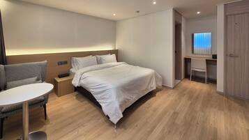 Deluxe Double Room, City View