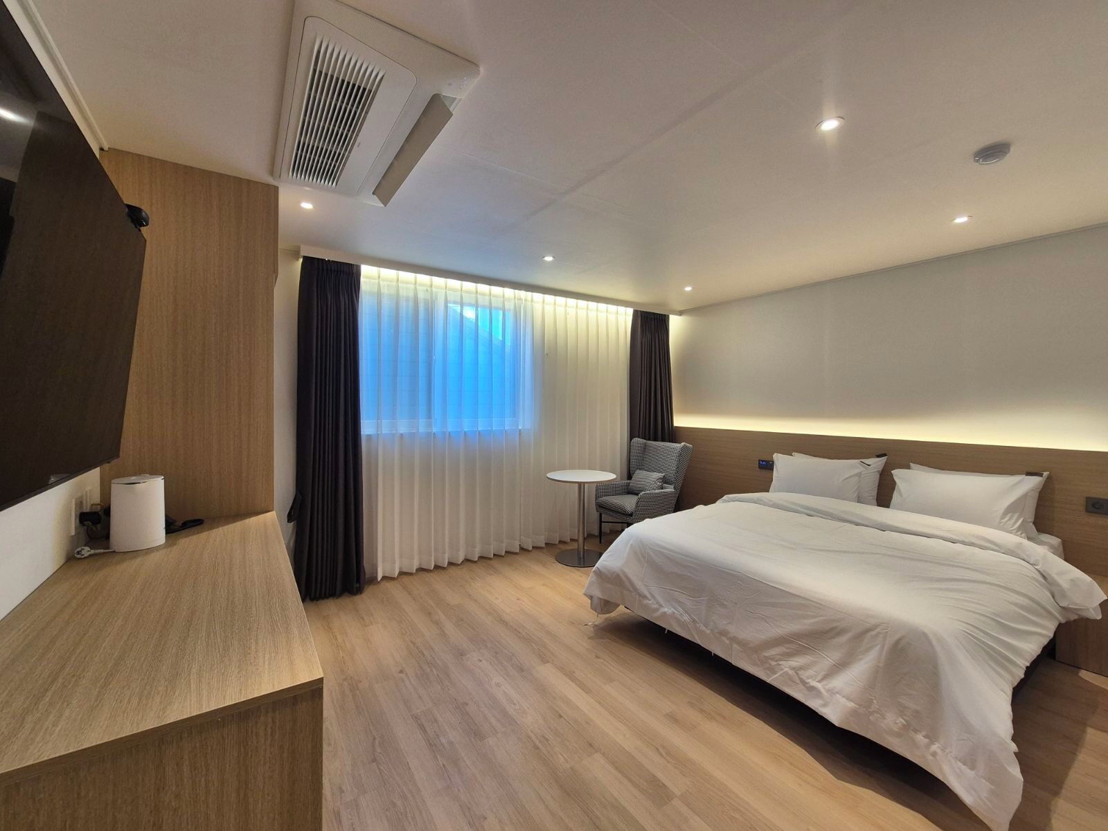 Deluxe Double Room, City View
