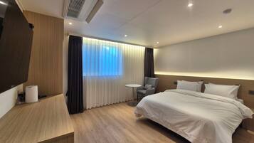 Deluxe Double Room, City View
