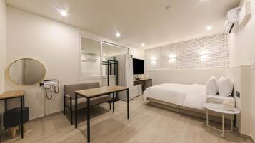 Deluxe Double Room, City View