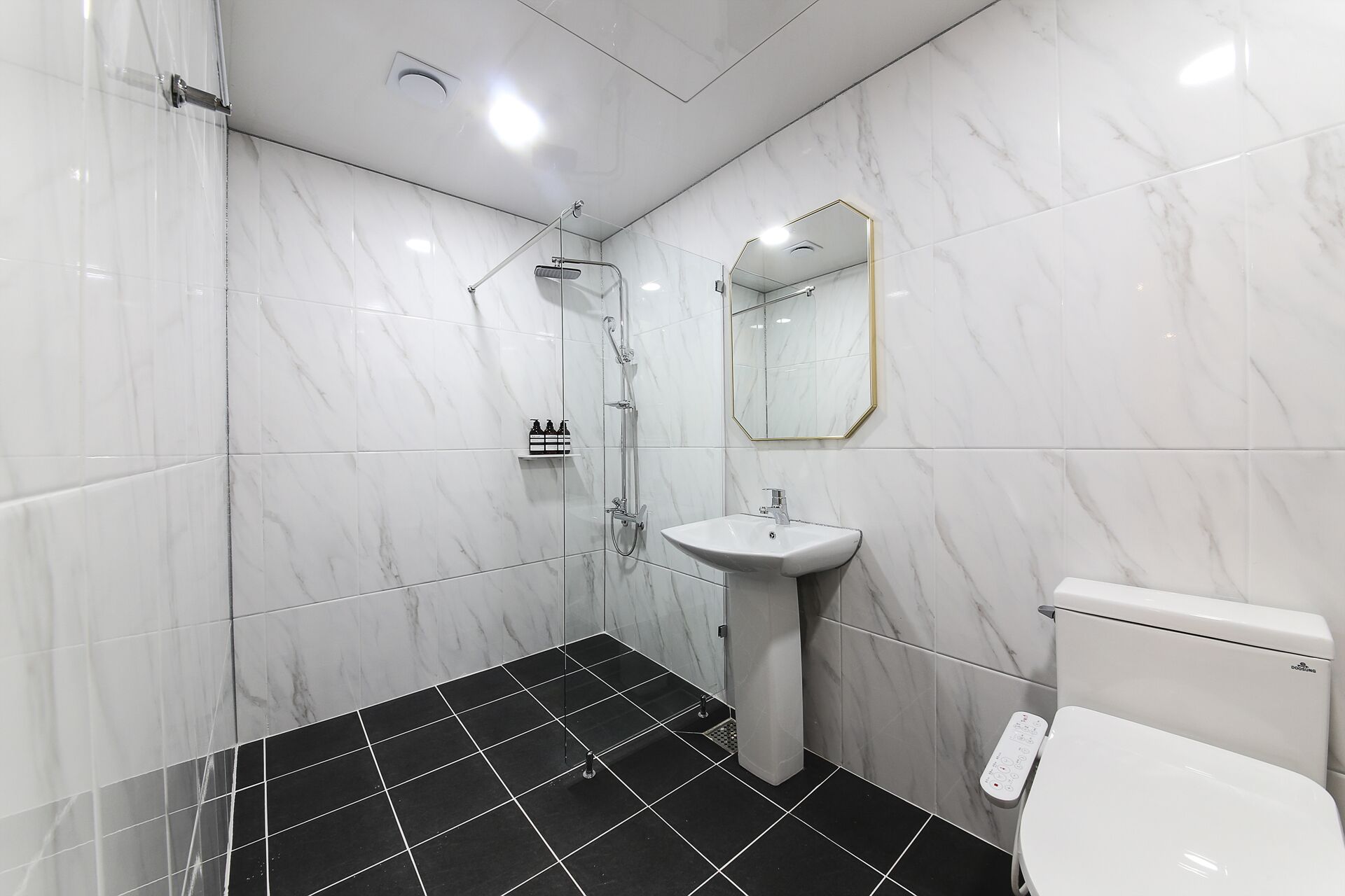 غرفة ديلوكس مزدوجة - منظر للمدينة | حمام