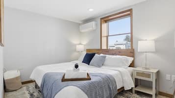 2 bedrooms, desk, iron/ironing board, free WiFi
