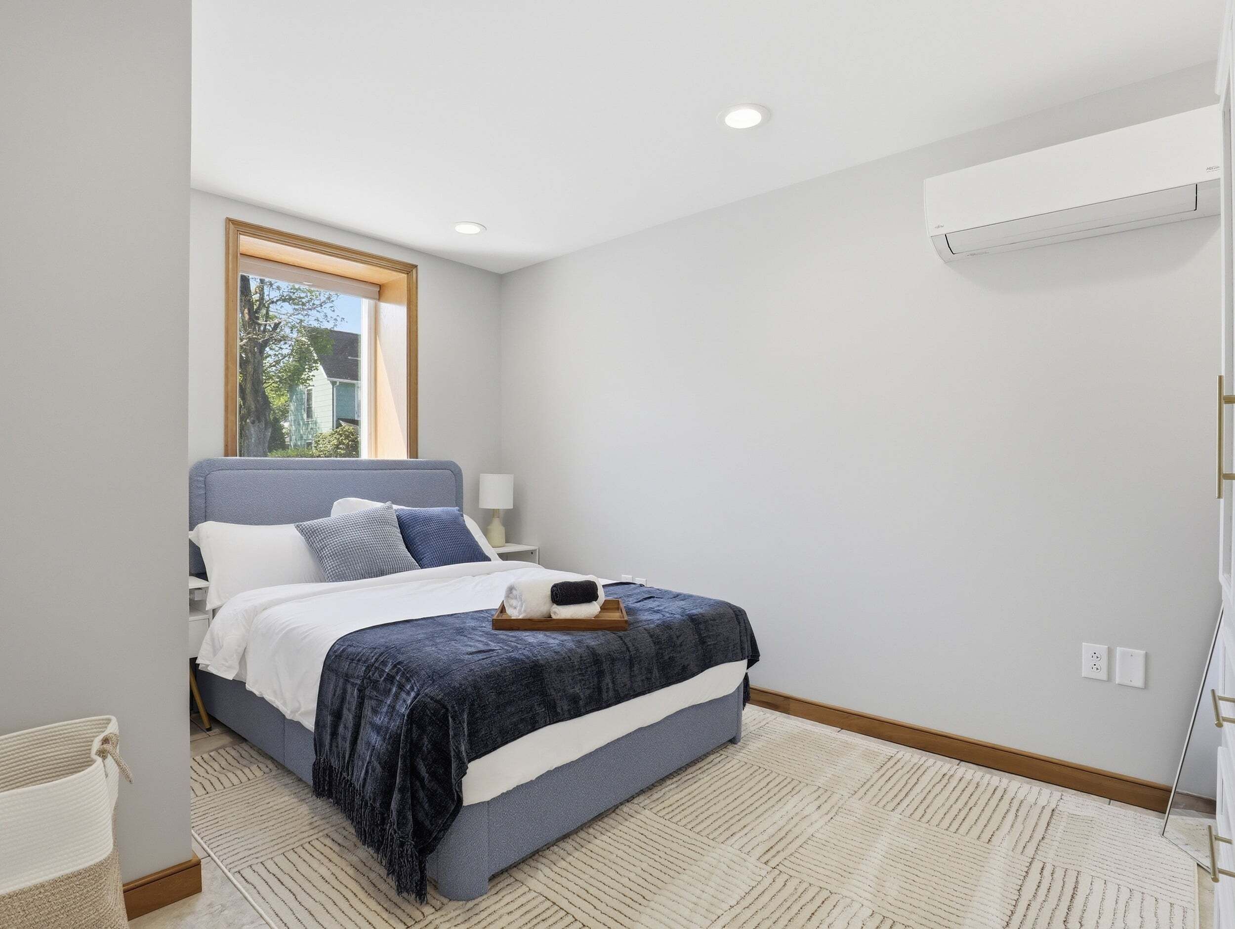 2 bedrooms, desk, iron/ironing board, free WiFi