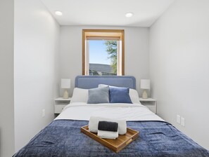 2 bedrooms, desk, iron/ironing board, free WiFi - The Jordan Retreat 2 Bedroom (Montoursville)