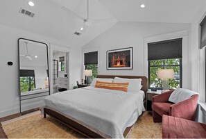 2 Schlafzimmer, Schreibtisch, Bügeleisen/Bügelbrett, kostenloses WLAN