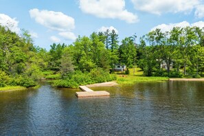 Property grounds - Sandvika Muskoka - Beachfront on Moon River (Bala)