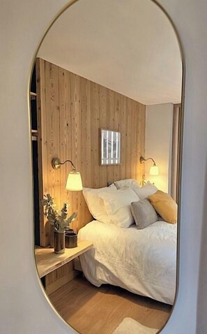 6 bedrooms, iron/ironing board, free WiFi, bed sheets - Gîte Ludivine et Péluchet (CHEZERY FORENS)