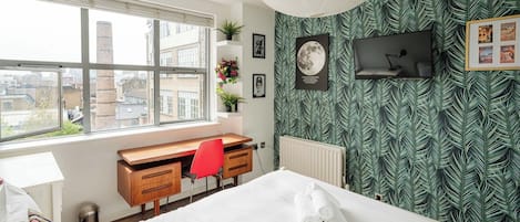 1 bedroom, iron/ironing board, free WiFi, bed sheets