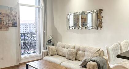1 bedroom stunning home in Marseille