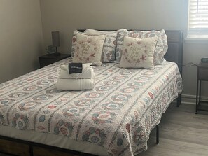 2 bedrooms, iron/ironing board, free WiFi, bed sheets - Beachy Golf Retreat (North Myrtle Beach)