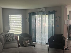 Smart TV, fireplace, video games - Beachy Golf Retreat (North Myrtle Beach)