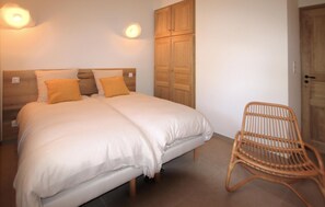 2 bedrooms, iron/ironing board, free WiFi - Nice home in Mazan with house a panoramic view (Mazan)