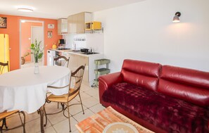 Interior - Awesome home in Courthezon with WiFi (Courthezon)