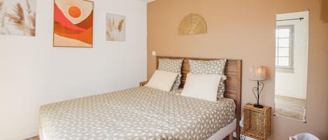 2 bedrooms, iron/ironing board, travel crib, free WiFi