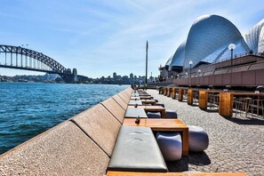 Outdoor dining - KozyGuru | Iconic Panorama | Harbour Front Living (Lavender Bay)