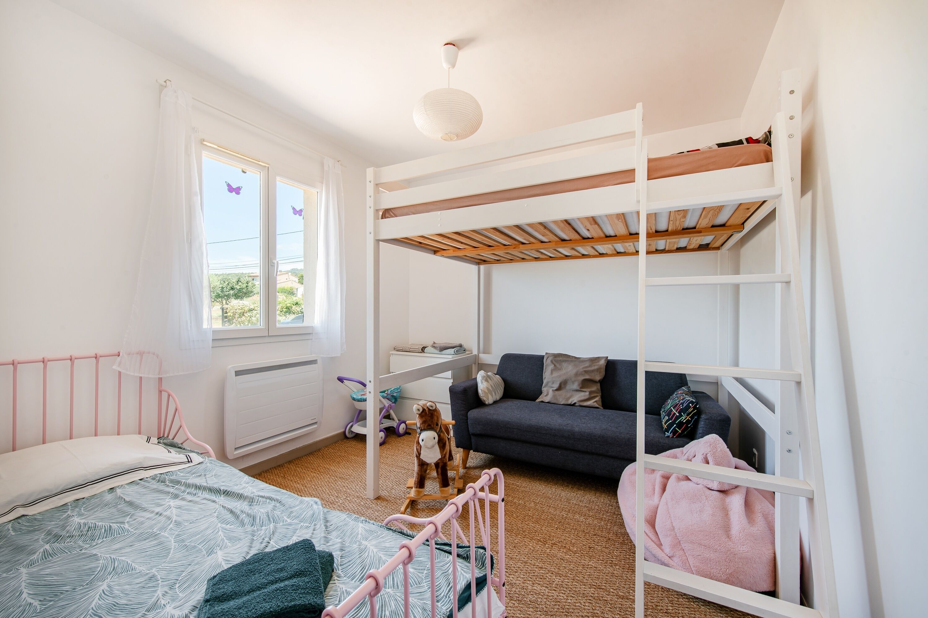 3 bedrooms, WiFi (free), bed sheets