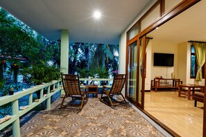 Signature Bungalow, Ocean View, Beachfront | Terrace/patio - Green Heaven Bungalows (Ang Thong, Koh Samui)