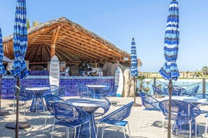 Outdoor dining - Oceanfront 3BR in Diamante/Golf, Pools & Beach (B.C.S.)