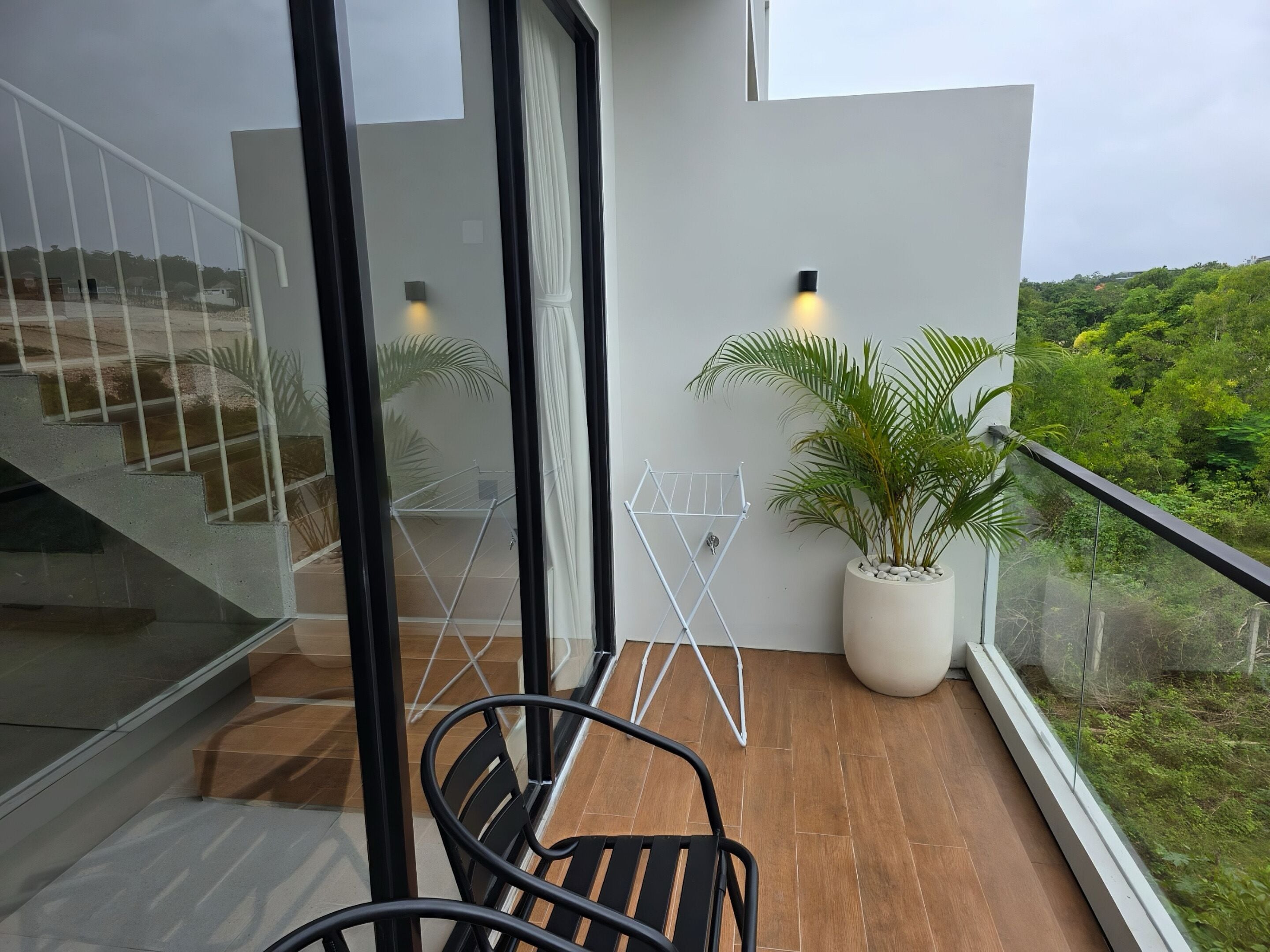 Eenvoudige villa, uitzicht op binnenplaats | Terras