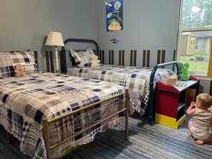 2 bedrooms, travel cot, WiFi, bed sheets - Baby Friendly House Near Flagler Beach (Palm Coast)