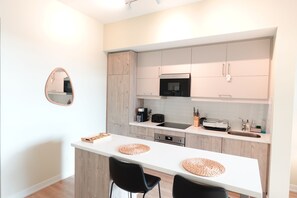 Private kitchen - Luxury 2 Bedroom 2 bathroom condo @ Downtown Markham I Near Downtown Toronto (Markham)