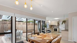 Dining - 2 Story Townhouse in Cowes (Cowes)