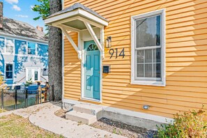 Exterior detail - Marigold - Entire Home in Hamilton, Ohio - 
Historic charm with modern amenities (Hamilton)