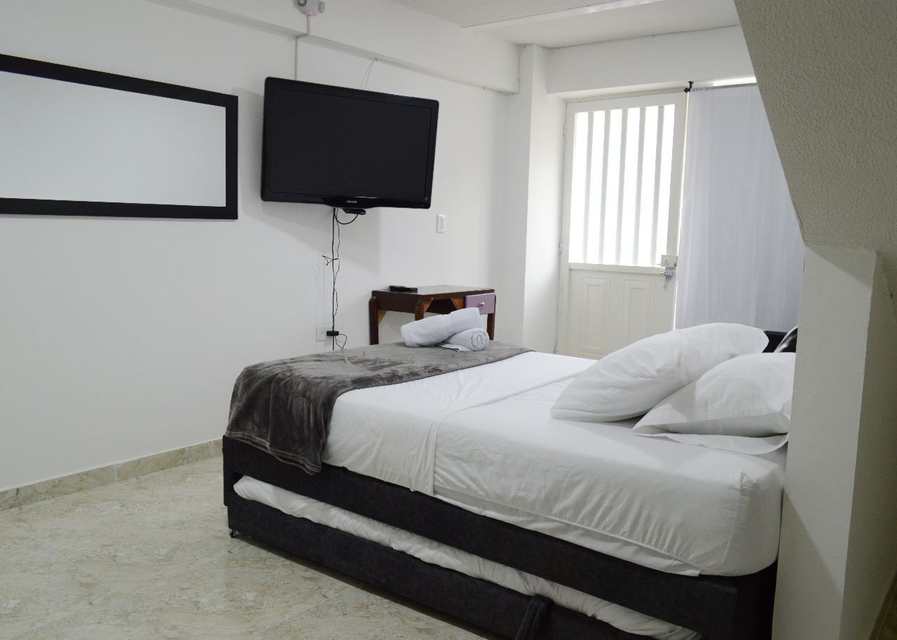 1 bedroom, internet, bed sheets