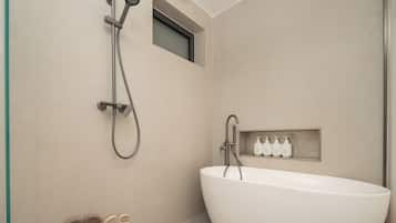Superior Double Room | Bathroom