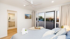 Room - Coastal Pearl - stunning new 4 bedroom home,  Beach 200m stroll, Air conditioned, pet friendly (Agnes Water)