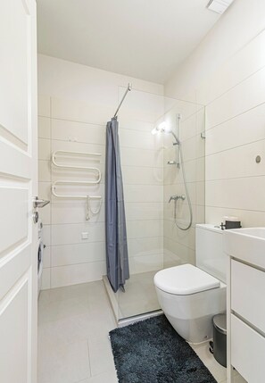 Bathroom - Prime City 1BD Apartment by Domvia (Kaunas)