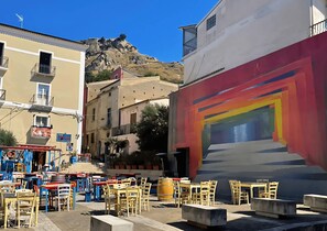 Outdoor dining - Vrbo Property (Amantea)