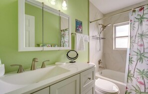 Shower, hair dryer, towels, soap - The Tipsy Turtle - Cozy 2 BR Home in Clearwater, Fl (Clearwater)