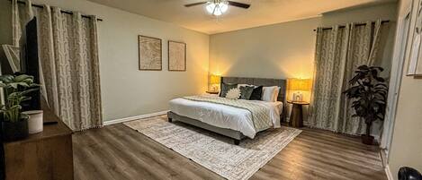 5 bedrooms, desk, iron/ironing board, free WiFi