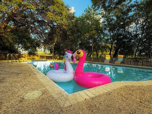 Pool - Casa Castillo, 5BR w/Pool, Hot Tub & Game Room (San Antonio)