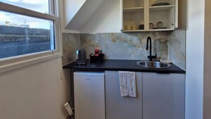 Microwave, oven, stovetop, toaster - Studio - Near Regents Park - WiFi - Sleeps 2 (London)