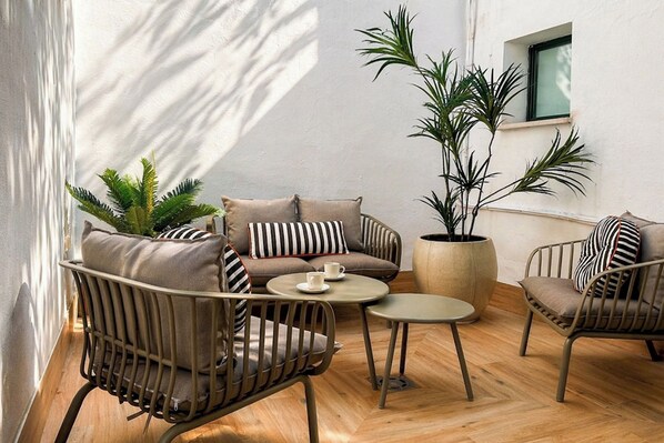 Terrace/patio - Stylish and spacious studio in Seville heart. San Leandro II (Sevilla)