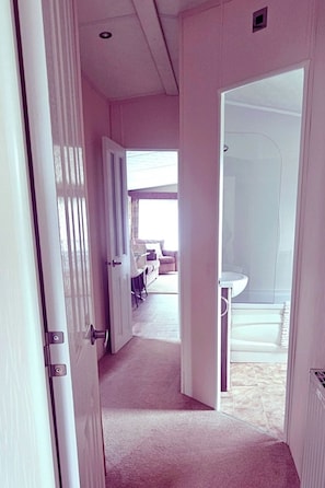 Interior - Must See!! Luxury 40ft Caravan Sleeps 6 !! (Great Yarmouth)