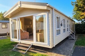Exterior detail - Must See!! Luxury 40ft Caravan Sleeps 6 !! (Great Yarmouth)