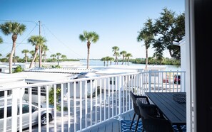 Property grounds - Spacious 3 Bed 3 Bath Bayfront Manasota Key Retreat (Englewood)