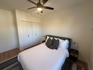 3 dormitorios, tabla de planchar con plancha, wifi gratis y ropa de cama