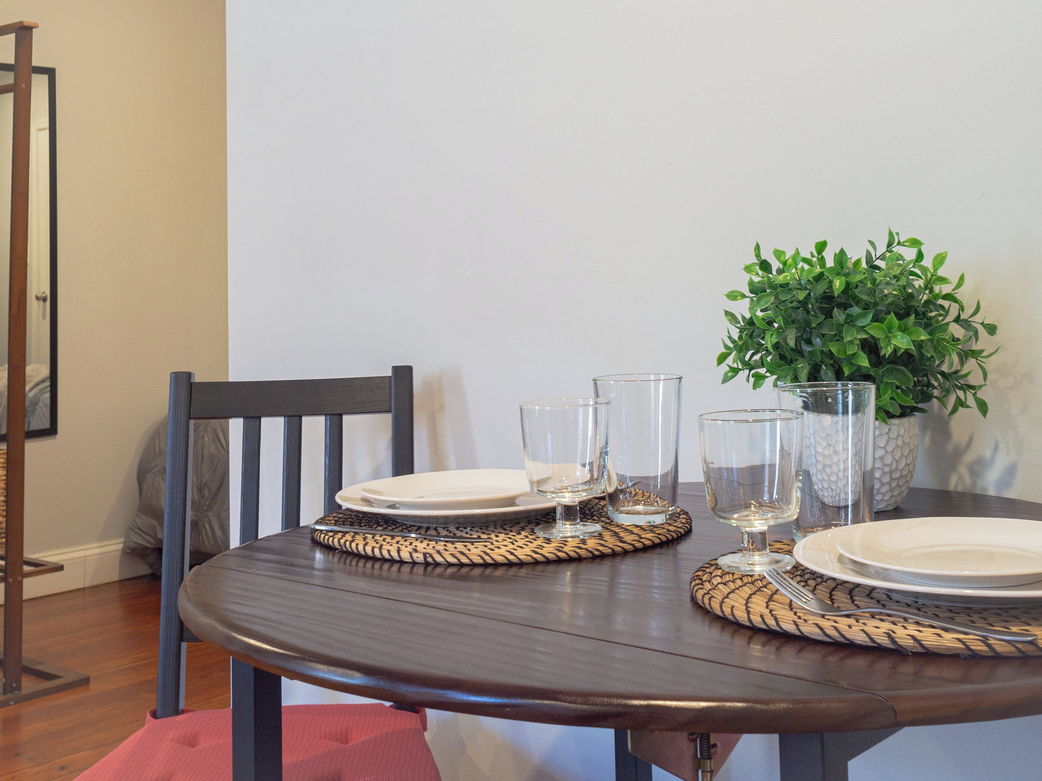 Studio Suite | Dining