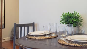 Studio Suite | Dining