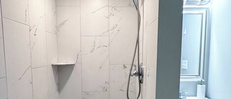 Studio | Bathroom